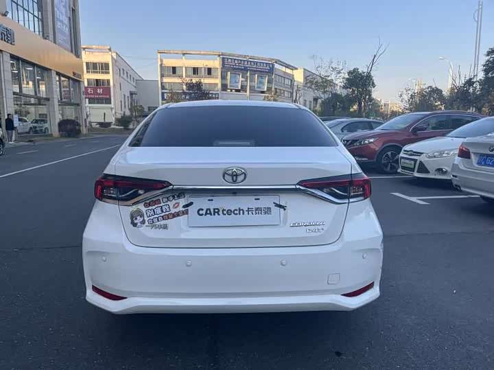 Фото 5 - Toyota Corolla