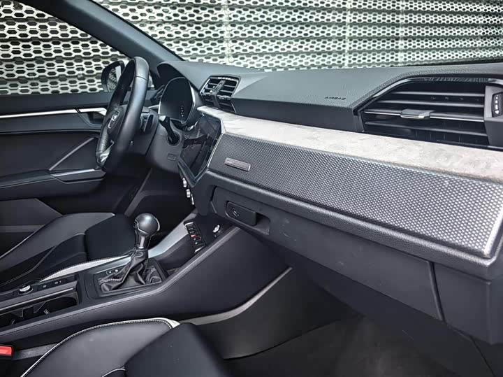 Фото 7 - Audi Q3