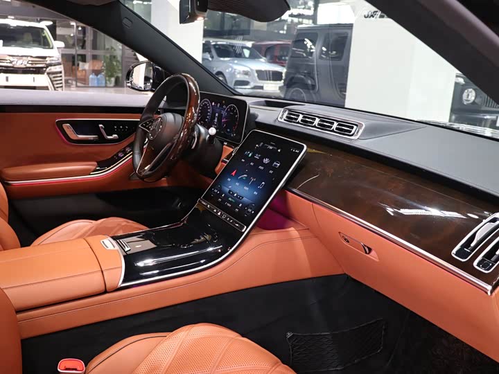 Фото 6 - Mercedes-Benz Maybach S-Class