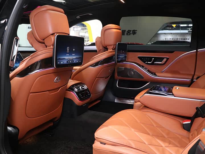 Фото 8 - Mercedes-Benz Maybach S-Class