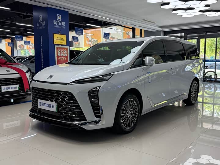 Фото 1 - Buick GL8 Hybrid