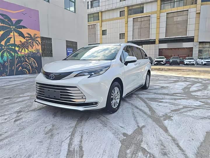 Фото 2 - Toyota Sienna