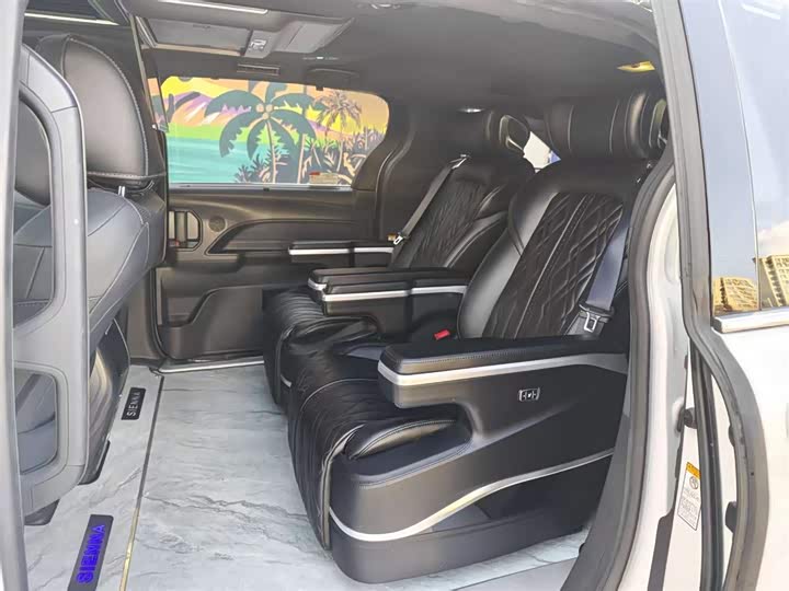 Фото 6 - Toyota Sienna