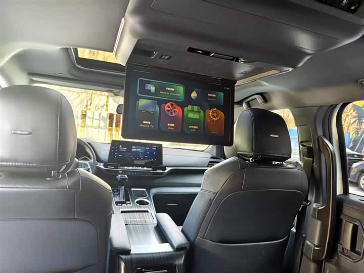 Фото 8 - Toyota Sienna