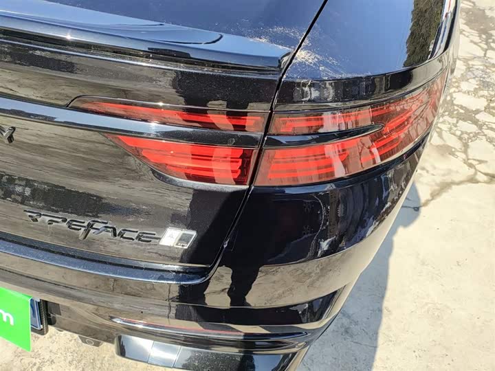 Фото 8 - Geely Preface