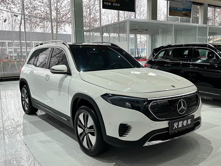 Фото 2 - Mercedes-Benz EQB