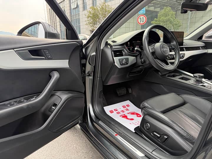 Фото 6 - Audi A4L