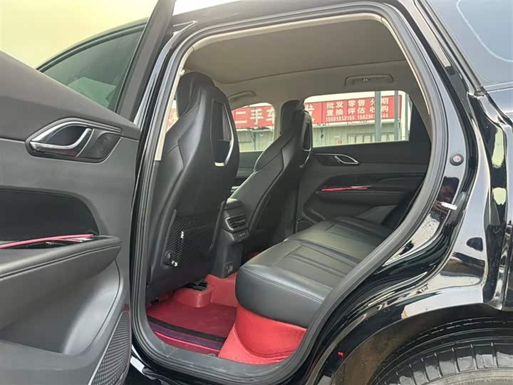 Фото 4 - Hongqi HS3