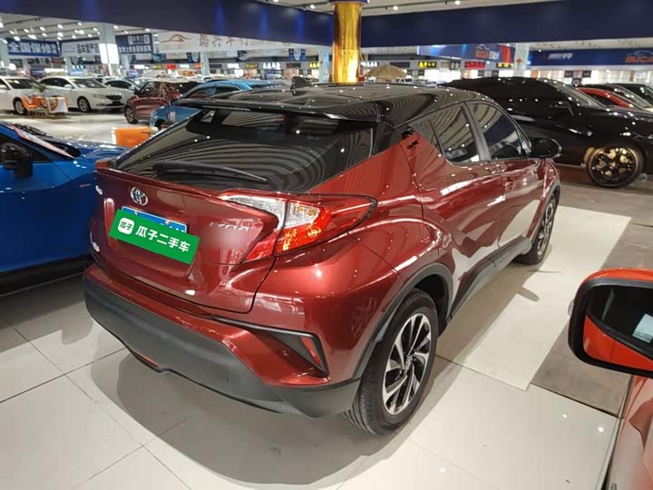 Фото 7 - Toyota Izoa