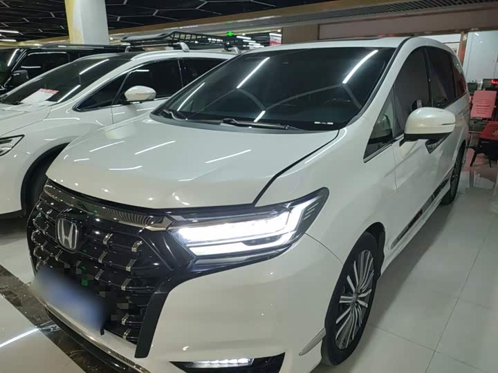 Фото 2 - Honda Elysion