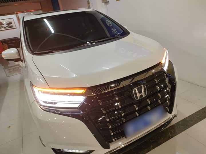 Фото 4 - Honda Elysion