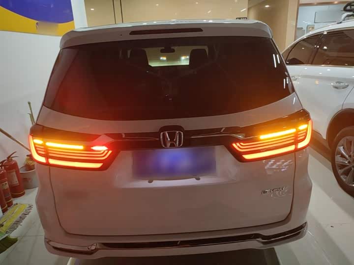 Фото 6 - Honda Elysion