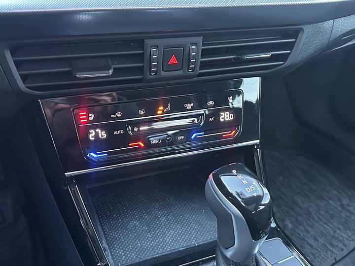 Фото 5 - Volkswagen Passat