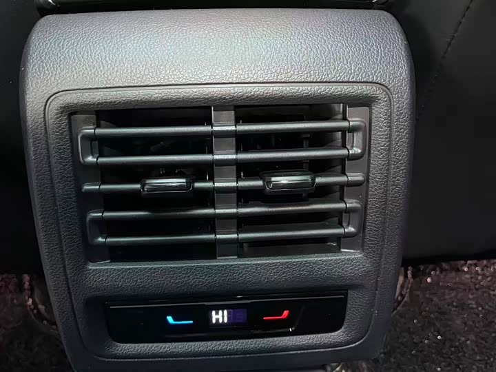 Фото 6 - Volkswagen Golf