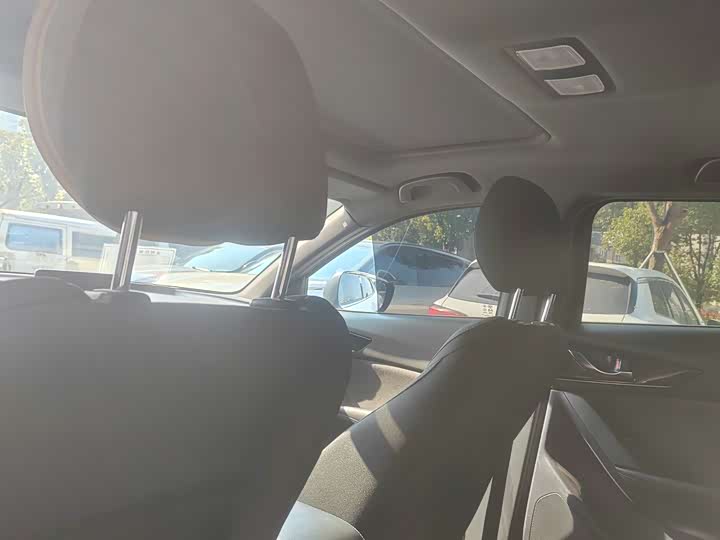 Фото 6 - Mazda CX-4