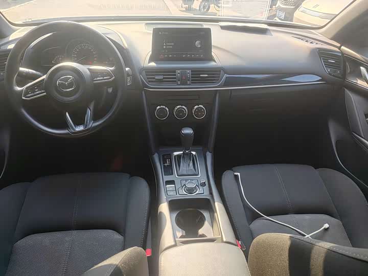 Фото 7 - Mazda CX-4