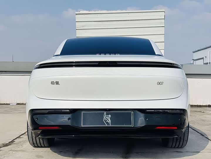 Фото 8 - Zeekr 007