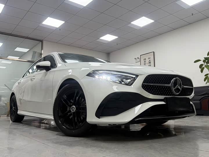 Фото 3 - Mercedes-Benz A-Class