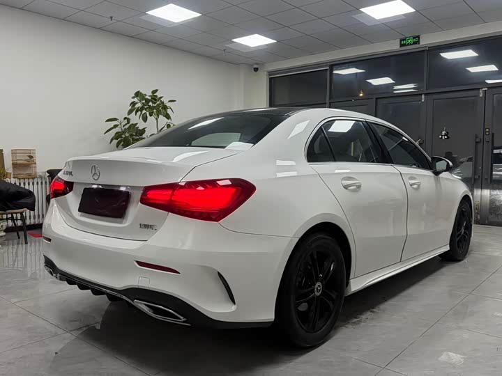 Фото 8 - Mercedes-Benz A-Class