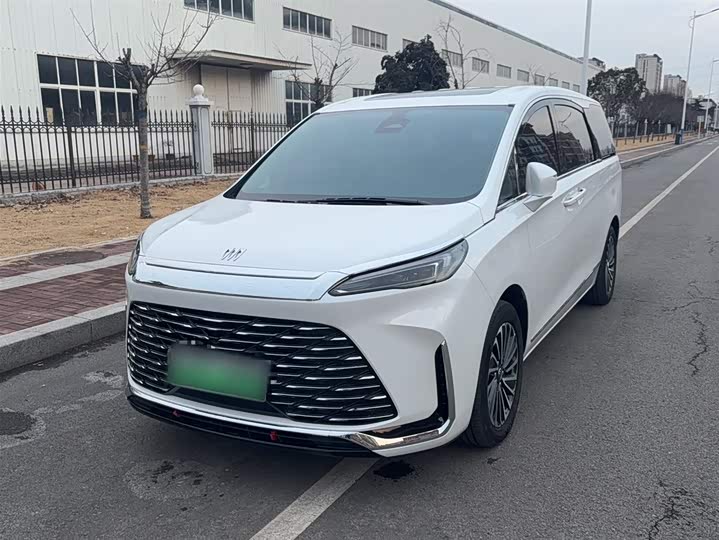 Фото 2 - Buick GL8 Hybrid