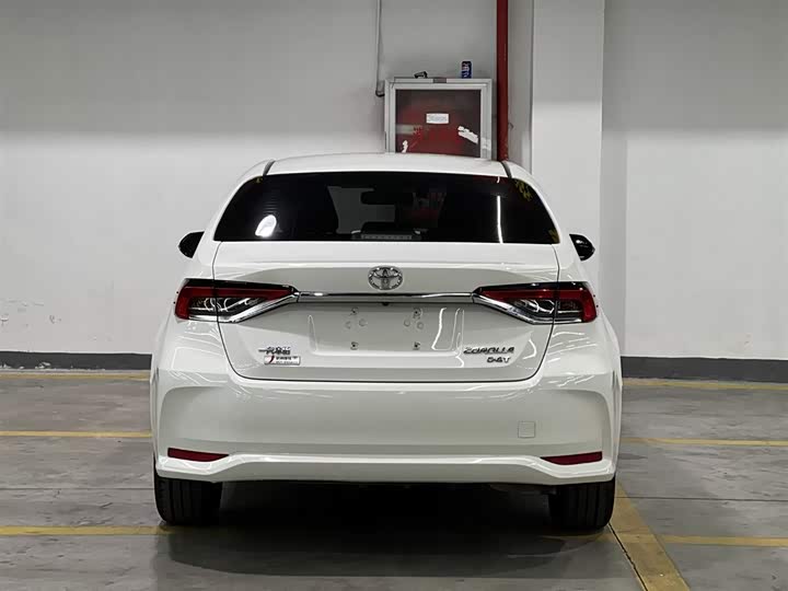 Фото 6 - Toyota Corolla