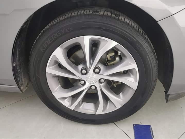 Фото 6 - Buick Verano