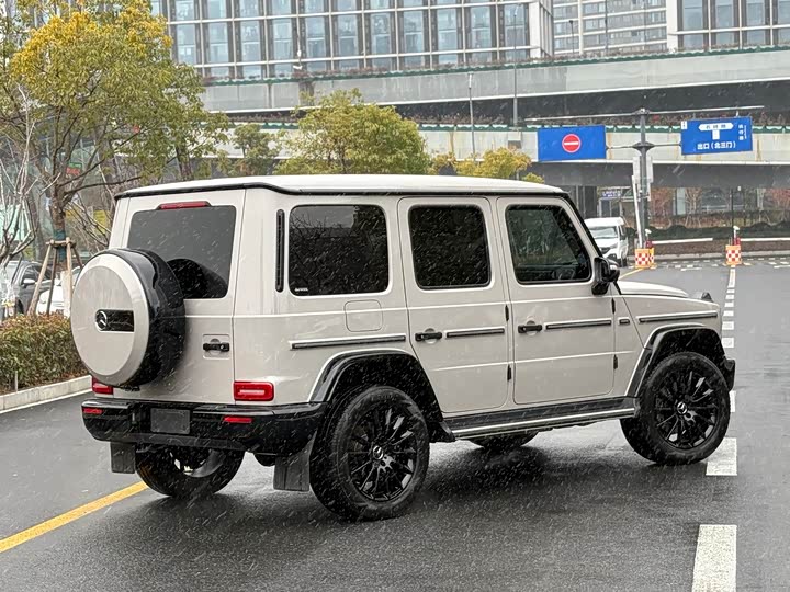 Фото 5 - Mercedes-Benz G-Class