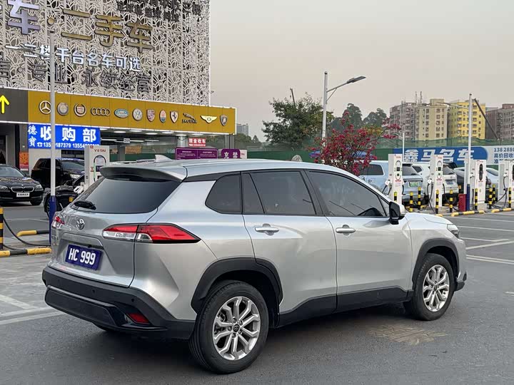 Фото 5 - Toyota Wildlander