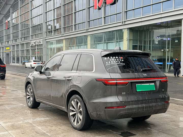 Фото 4 - LiXiang One