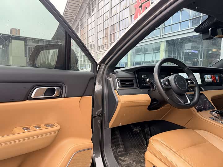 Фото 9 - LiXiang One