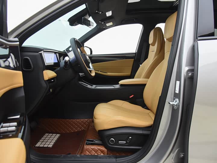 Фото 8 - Geely Galaxy L7