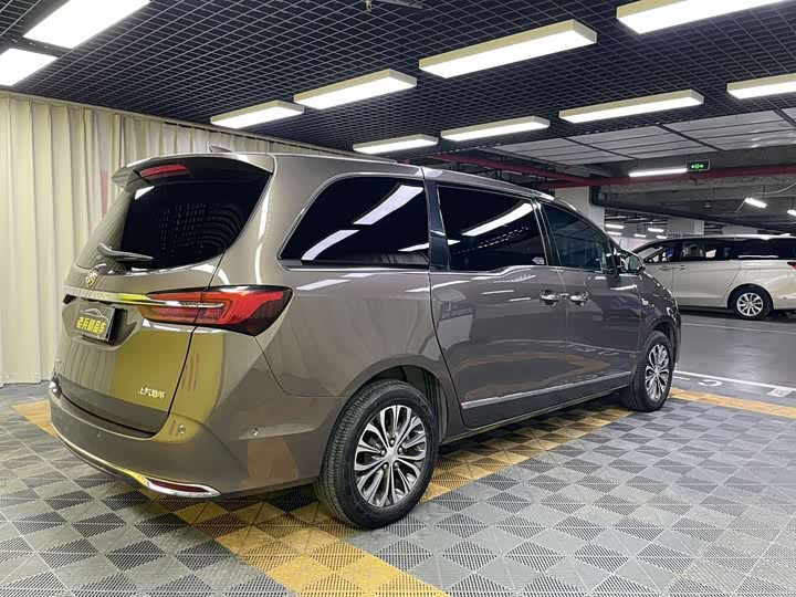 Фото 3 - Buick GL8 ES