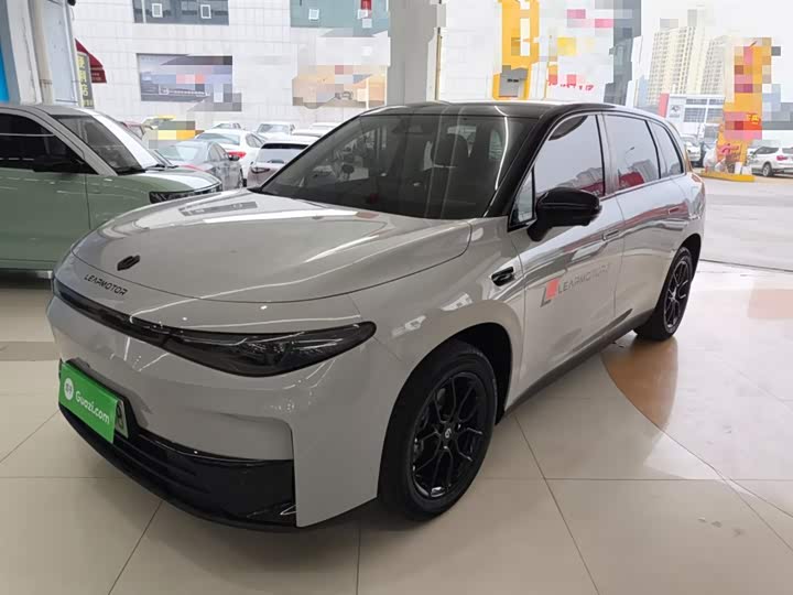 Фото 2 - Leapmotor C10