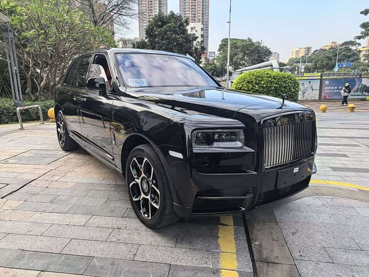 Фото 3 - Rolls-Royce Cullinan