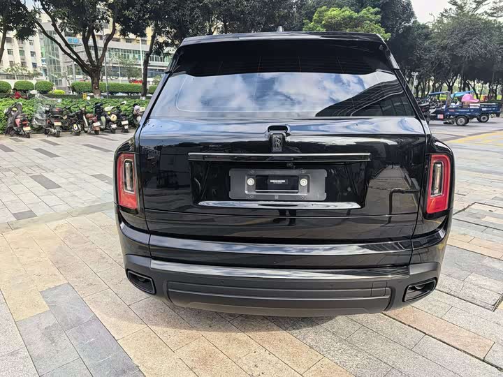 Фото 4 - Rolls-Royce Cullinan