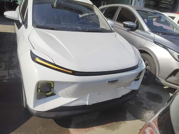 Фото 3 - Geely Geometry E Firefly