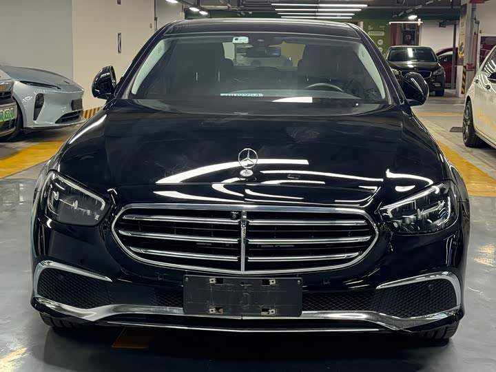 Фото 2 - Mercedes-Benz E-Class