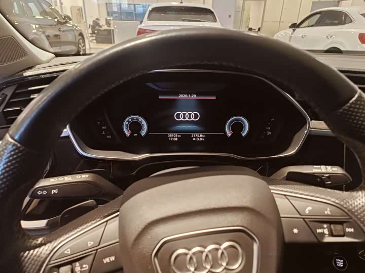 Фото 9 - Audi Q3 Sportback