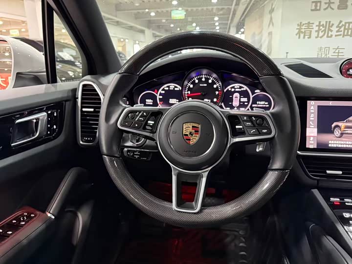 Фото 8 - Porsche Cayenne