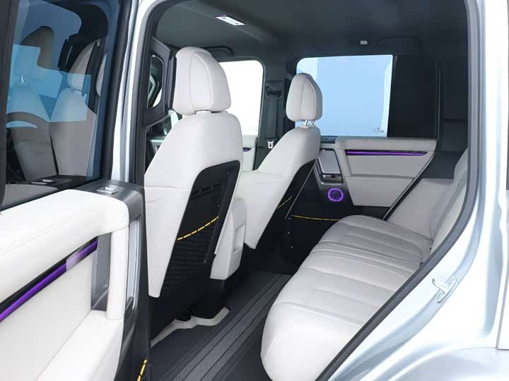 Фото 8 - Chery iCar 03