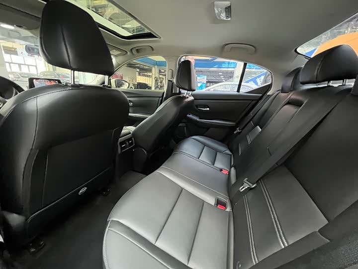 Фото 9 - Nissan Sylphy