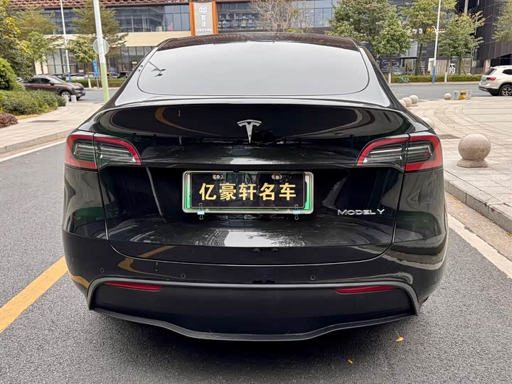 Фото 5 - Tesla Model Y