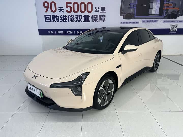 Фото 1 - XPeng Mona M03