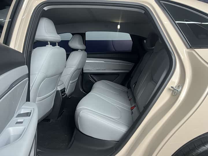 Фото 7 - XPeng Mona M03