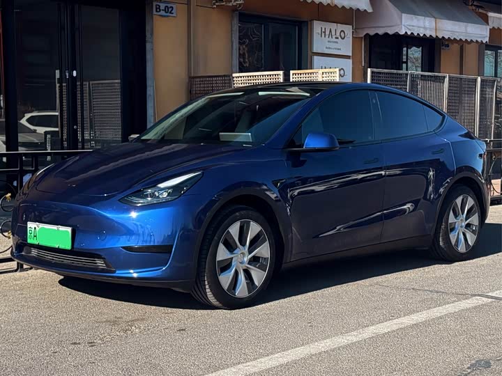 Фото 1 - Tesla Model Y