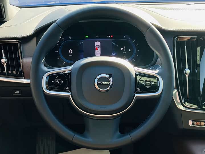 Фото 7 - Volvo S90