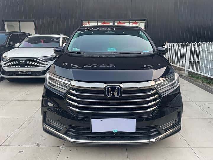 Фото 2 - Honda Odyssey