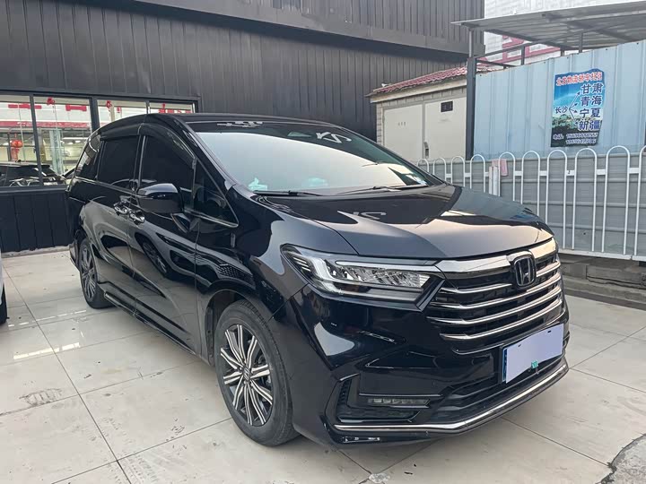 Фото 3 - Honda Odyssey