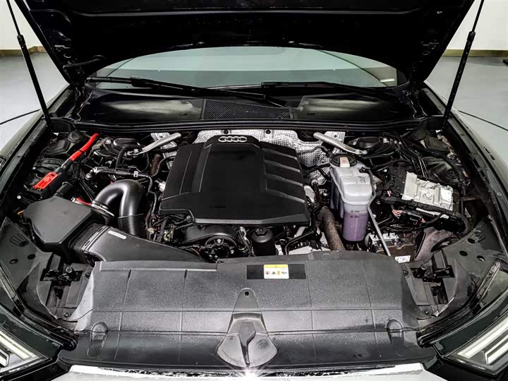 Фото 8 - Audi A6L