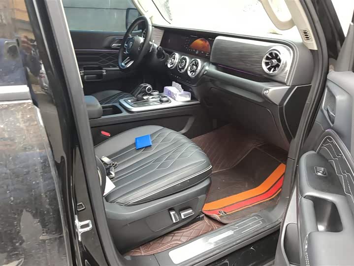 Фото 8 - Tank 300